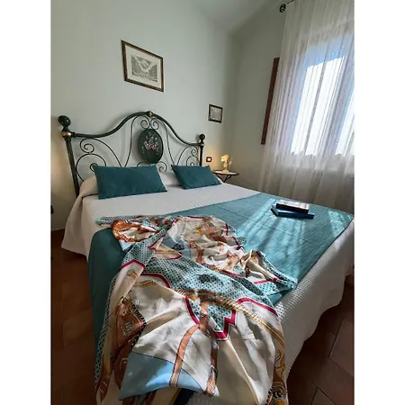 Mira Cortona